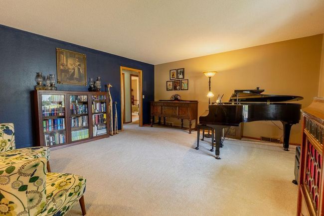 302 9 Th St N, House other with 3 bedrooms, 2 bathrooms and null parking in Kerkhoven MN | Image 7