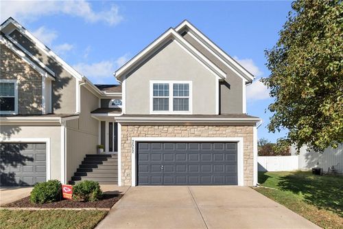 7512 Mccoy St, Shawnee, KS, 66227-2632 | Card Image