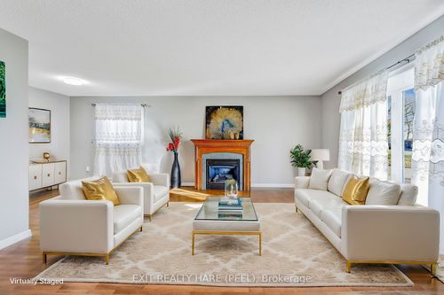 376 Calvert Crt, Oshawa, ON, L1J6X7 | Card Image