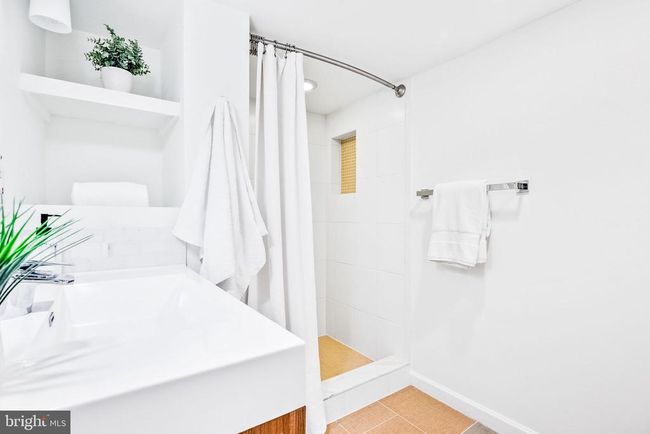 319 Hume Ave, Home with 2 bedrooms, 2 bathrooms and null parking in ALEXANDRIA VA | Image 20
