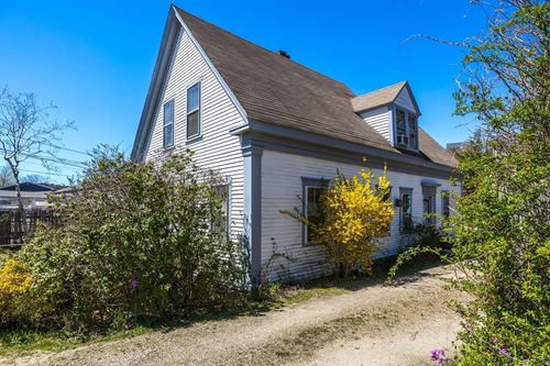 37 Court St, Provincetown, MA, 02657 | Card Image