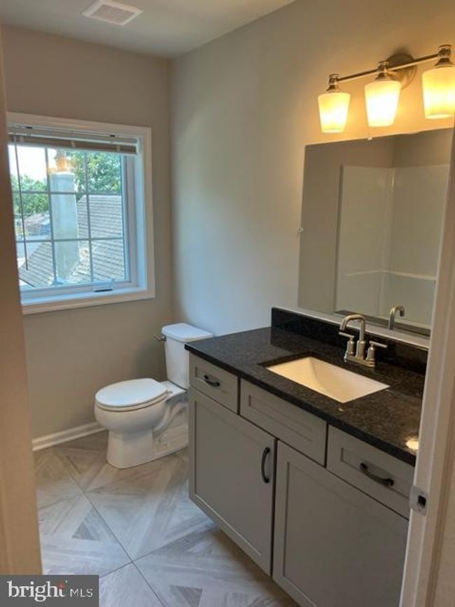 UNIT-4 - 215 E Linden St, Condo with 2 bedrooms, 1 bathrooms and null parking in KENNETT SQUARE PA | Image 30