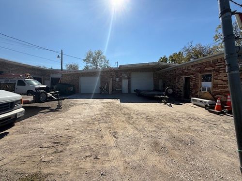 11512 S Blossom Cir, Balch Springs, TX, 75180-1104 | Card Image