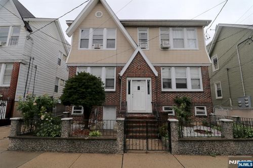 272-270-272 N 12th St, Newark, NJ, 07107-1237 | Card Image