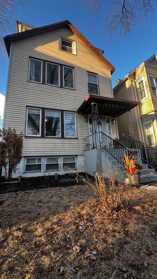 g-2424 W Charleston St, CHICAGO, IL, 60647-4191 | Card Image