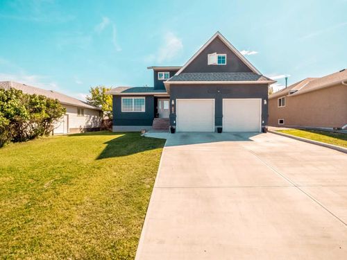 452 Pineridge Way, Pincher Creek, AB, T0K1W0 | Card Image
