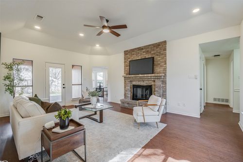 7908 Moss Rock Drive, Fort Worth, TX, 76123 | Card Image