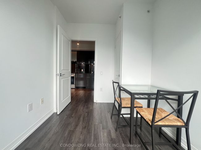 1733 - 251 Jarvis St, Condo with 2 bedrooms, 1 bathrooms and 1 parking in Toronto ON | Image 6