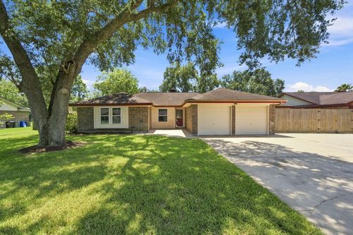 13317 Rene Cir, Santa Fe, TX, 77510-9101 | Card Image