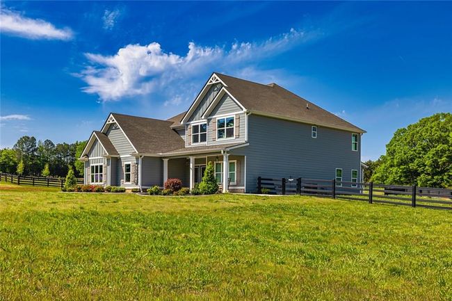 117 Lake Point Dr, House other with 4 bedrooms, 4 bathrooms and 5 parking in Williamson GA | Image 4