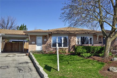 41 Nora Crt, Cambridge, ON, N3C3N1 | Card Image