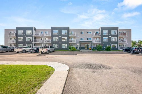 302a-5101 18 St, Lloydminster, AB, T9V2G7 | Card Image