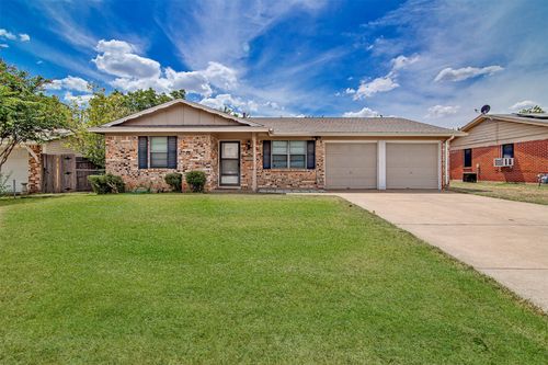 509 Nw Renfro St, Burleson, TX, 76028-3428 | Card Image