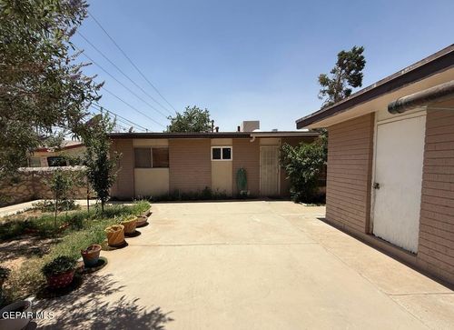 3216 Drumond Rd, El Paso, TX, 79925-4358 | Card Image