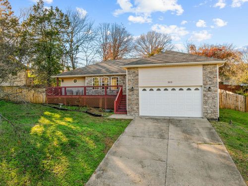 303 Greenbriar Dr, Hollister, MO, 65672-5313 | Card Image