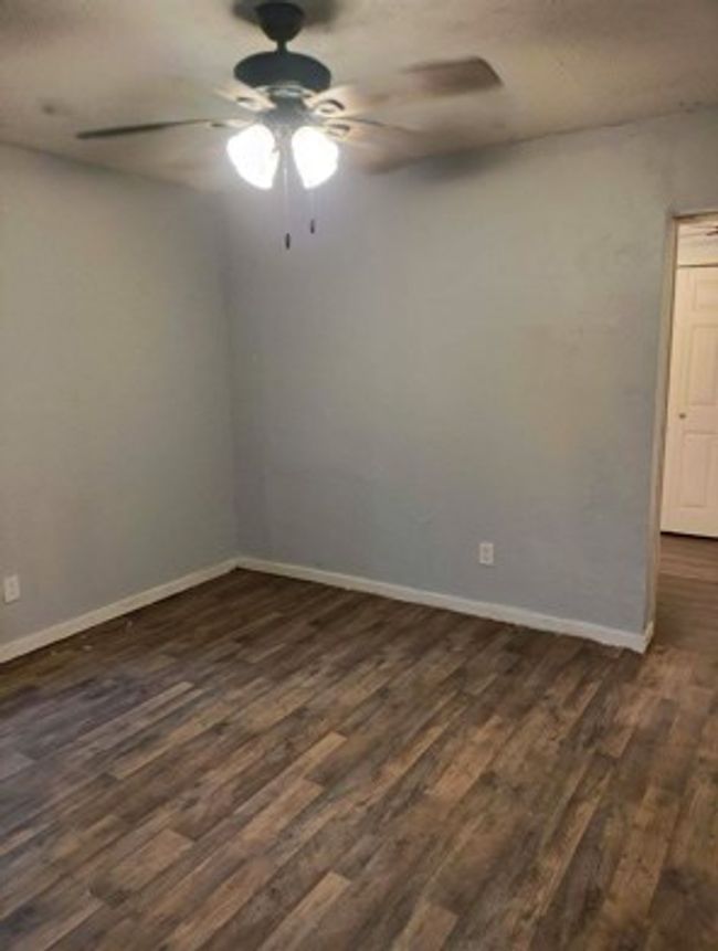 414 Future St, Home with 3 bedrooms, 2 bathrooms and null parking in Palestine TX | Image 7