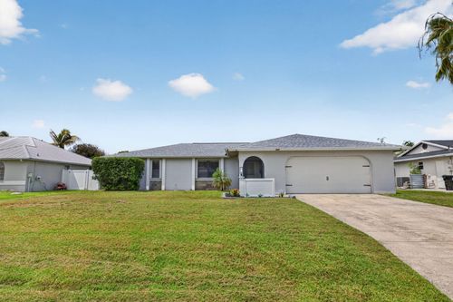 825 Se Starflower Ave, Port St. Lucie, FL, 34983-4638 | Card Image