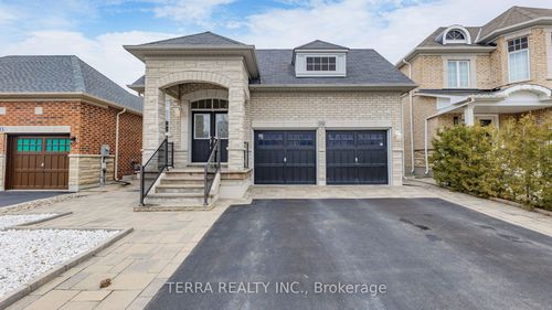 19 Isaiah Dr, Woodbridge, ON, L4H0C3 | Card Image