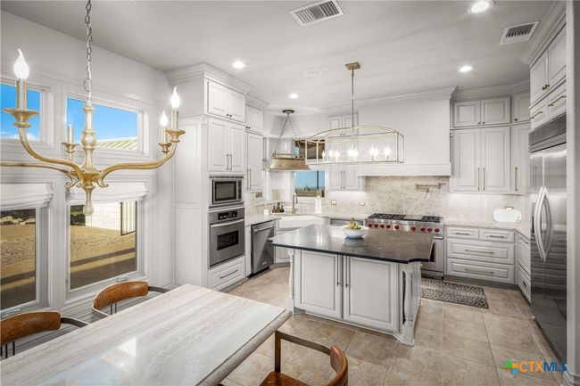 111 Western Oaks, House other with 4 bedrooms, 4 bathrooms and null parking in New Braunfels TX | Image 13