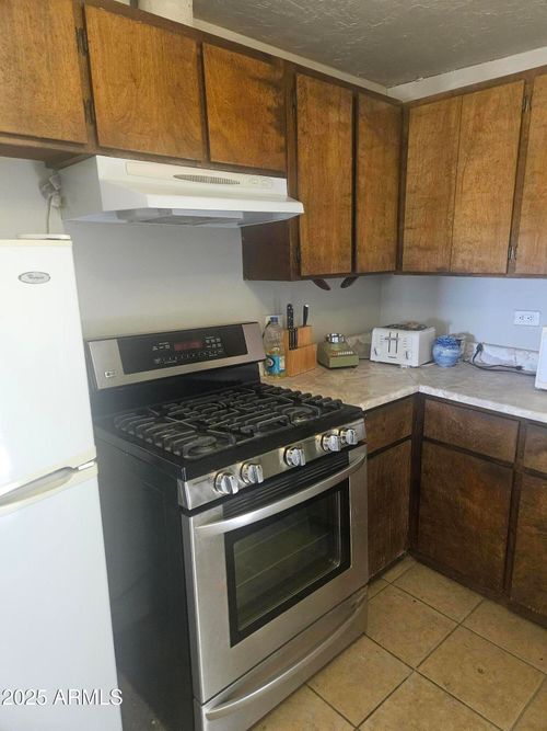 512 W Pinto St, Miami, AZ, 85539-1708 | Card Image