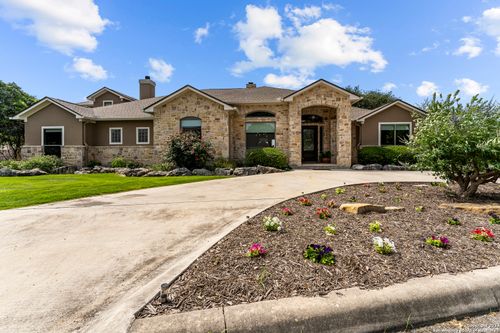 143 County Road 4325, Hondo, TX, 78861-5058 | Card Image