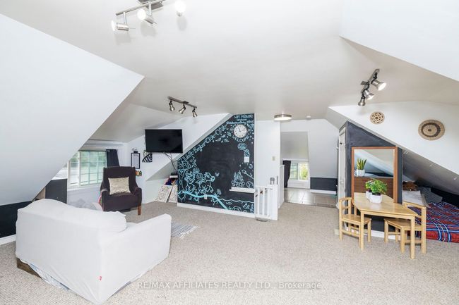 5601 Centennial Lake Rd, House other with 3 bedrooms, 3 bathrooms and 6 parking in Griffith ON | Image 21