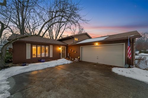 129 Hidden Tree Ln, Amherst, OH, 44001-1921 | Card Image