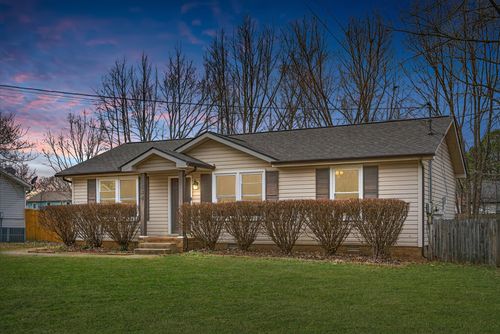 544 Donna Dr, Clarksville, TN, 37042-6047 | Card Image