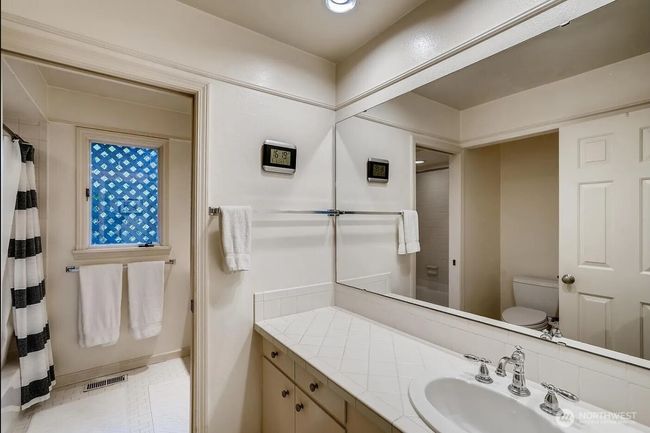 8581 Hunts Point Ln, Home with 0 bedrooms, 0 bathrooms and null parking in Hunts Point WA | Image 30