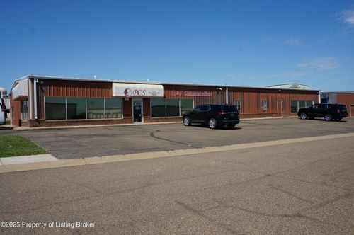 27 22nd St E, Dickinson, ND, 58601-6500 | Card Image
