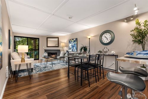 s204-3428 I St Ne, Auburn, WA, 98002-2322 | Card Image