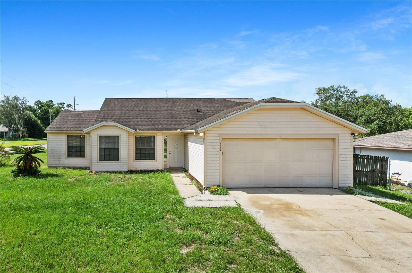 Residential in DELTONA 2