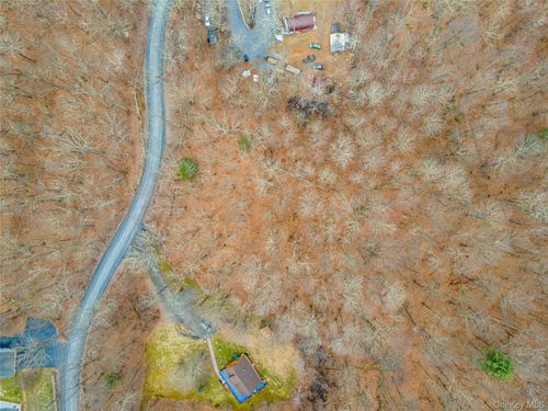 100 Lewis Ln, Wallkill, NY, 12589-2502 | Card Image