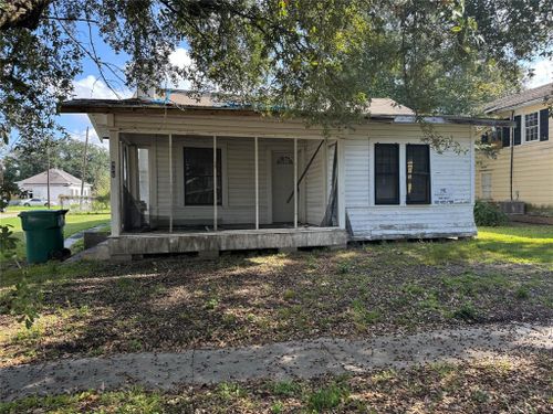 906 6th St, Orange, TX, 77630-5179 | Card Image