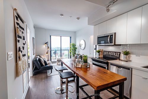 913-2799 Kingston Rd, Scarborough, ON, M1M0E3 | Card Image