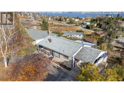 11005 Giants Head Rd, House other with 3 bedrooms, 2 bathrooms and 3 parking in Summerland BC | Image 2