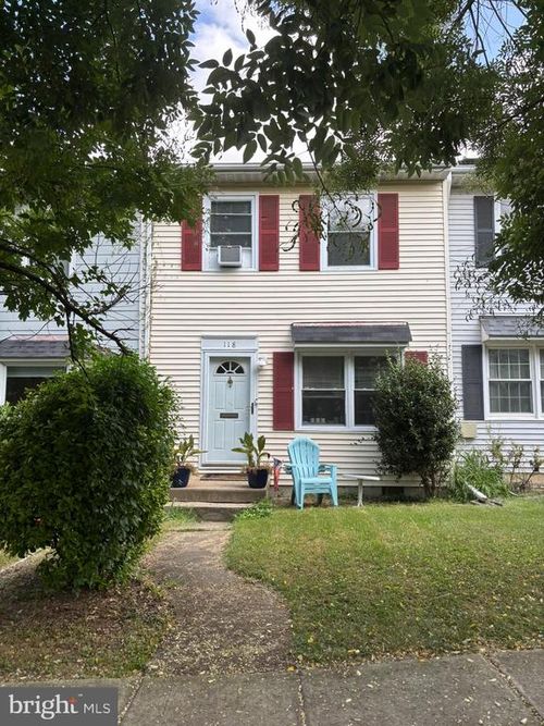 118 Clifford Ave, Alexandria, VA, 22305-2703 | Card Image
