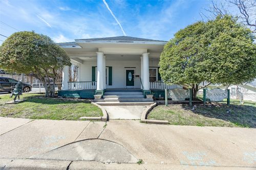 107 N Alamo St, Weatherford, TX, 76086-3201 | Card Image