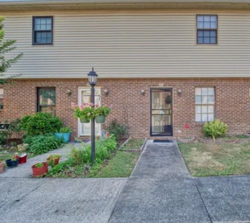 302 Plymouth Rock Ct, Madison, TN, 37115-5927 | Card Image