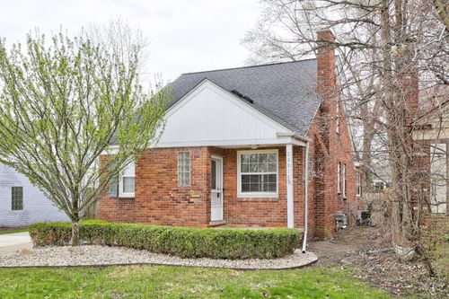 20916 Vernier Road, Harper Woods, MI, 48225 | Card Image