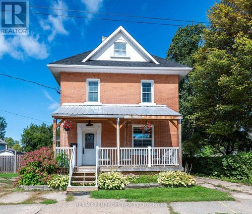 296 First Avenue N, Pembroke, ON, K8A5C2 | Card Image