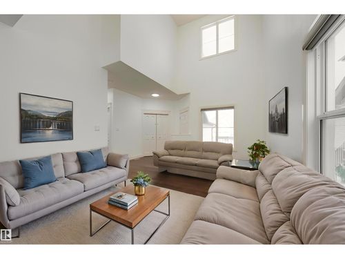 6131 10 Ave Sw, Edmonton, AB, T6X0M3 | Card Image