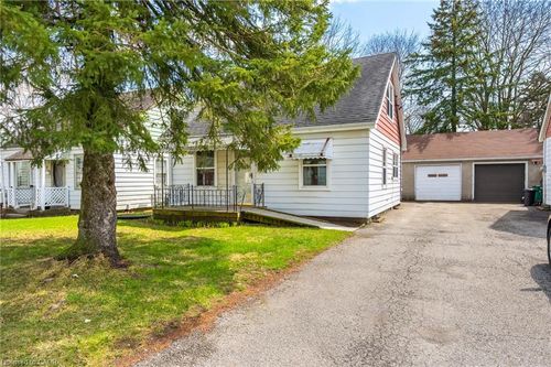 11 Gore Street, Cambridge, ON, N1R1R6 | Card Image