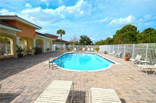 826 Middleton Dr Sw, Vero Beach, FL, 32962-4225 | Card Image
