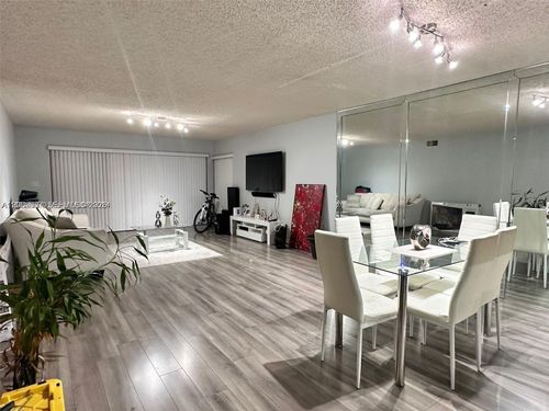 401-8-601 Ives Dairy Rd, Miami, FL, 33179-5487 | Card Image