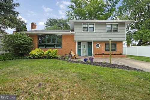 157 Brentwood Dr, MOUNT LAUREL, NJ, 08054-2348 | Card Image