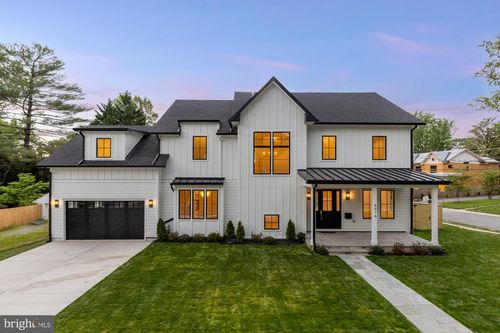 8916 Oneida Ln, BETHESDA, MD, 20817-3546 | Card Image