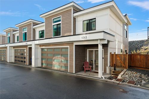 1313 Gabbro Lane, Victoria, BC, V9B5N1 | Card Image