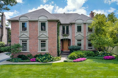 911 Queens Ln, Glenview, IL, 60025-1939 | Card Image