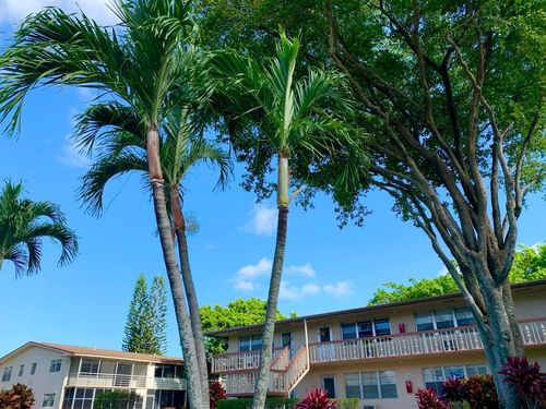 116 Canterbury E, West Palm Beach, FL, 33417-1367 | Card Image